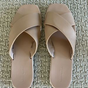 Banana Republic Crossover Slides, Blush, Size 9